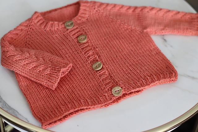 Carol Baby, modèle de tricot MarGueNée