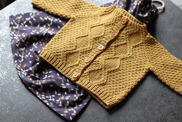 Pekoms (little), modèle de tricot MarGueNée